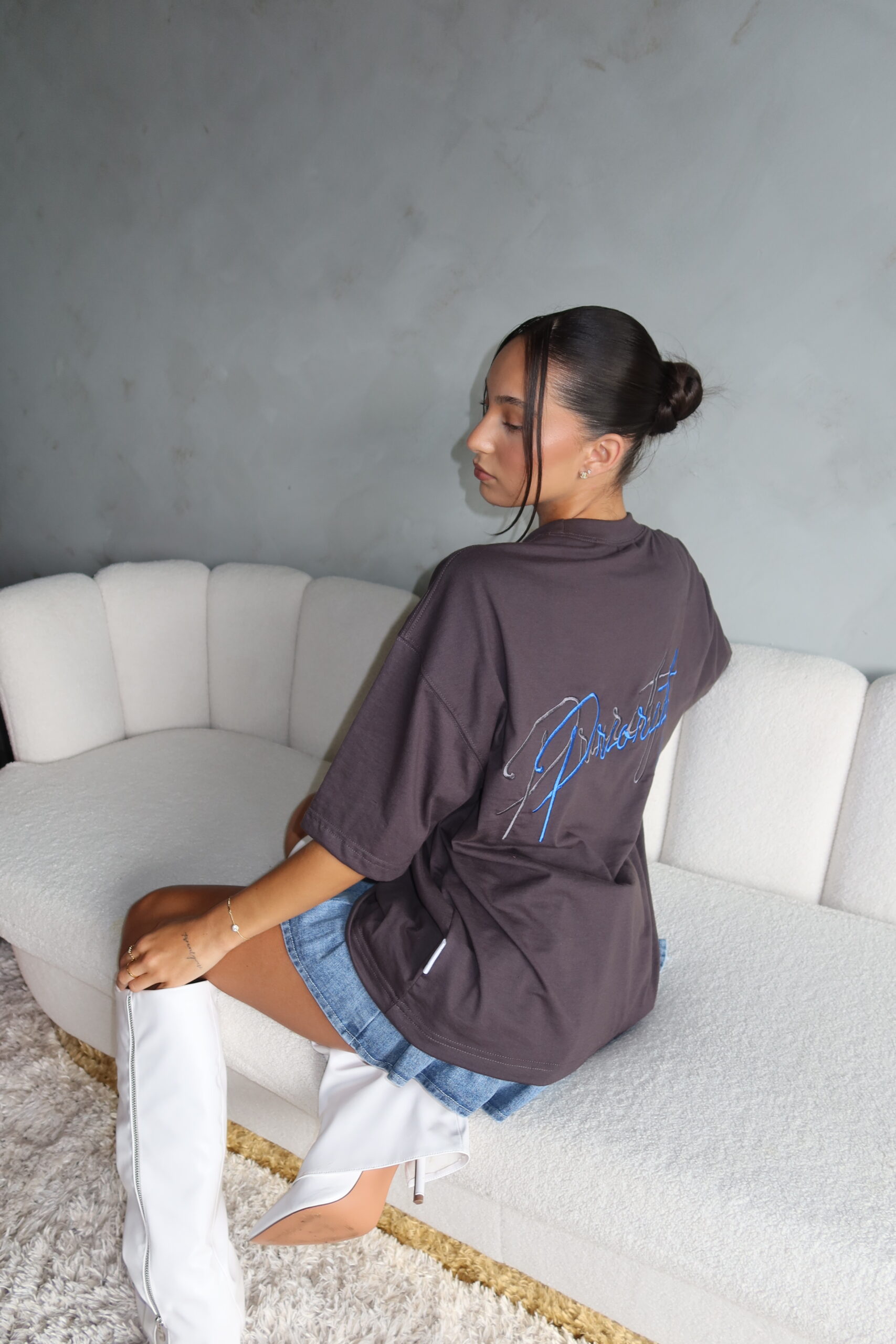IMG_6957 Priority Signature Tee Cool Grey - Afbeelding 1