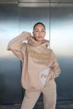 Lucky Me Tracksuit Sand - Afbeelding 8